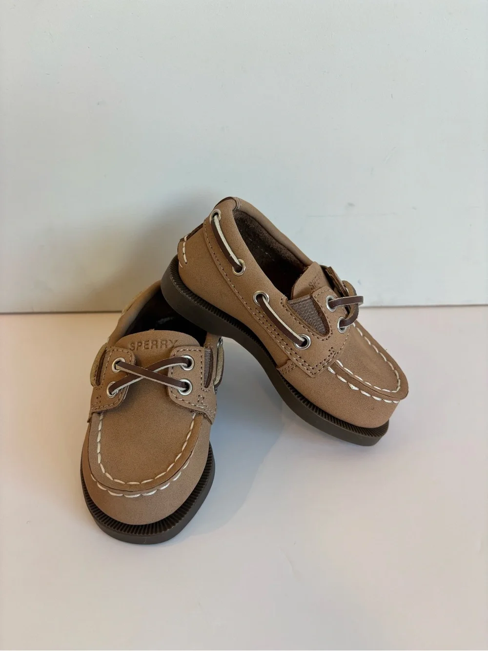 Sperry Kids Authentic 2-Eye Nubuck Boat Shoe, Baby size 4 in Chestnut